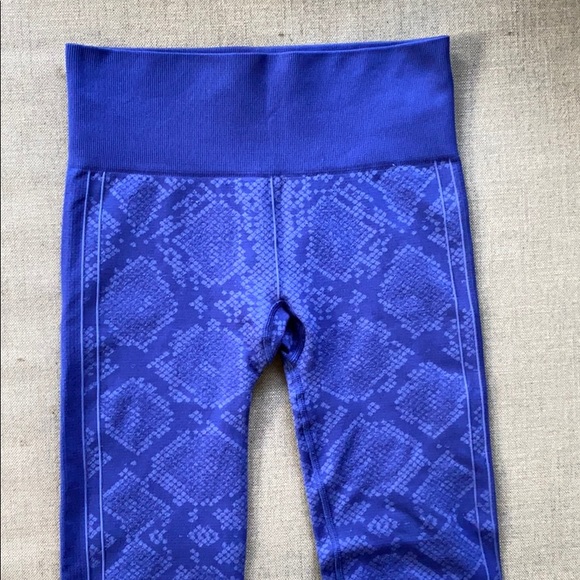 Lululemon Ebb to Street Pant Sapphire Blue - Picture 5 of 8
